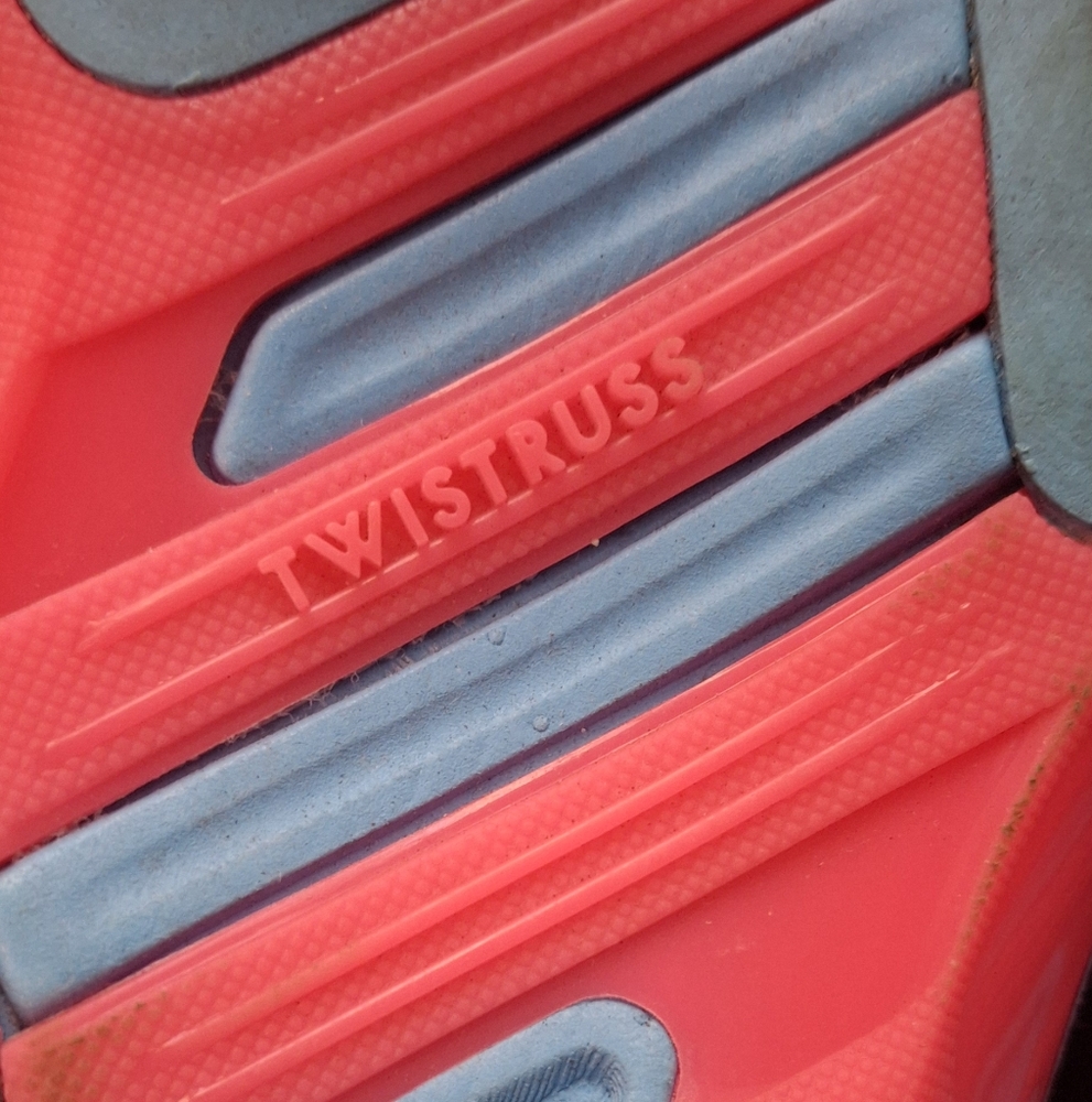 Asics - Picture 12 of 13